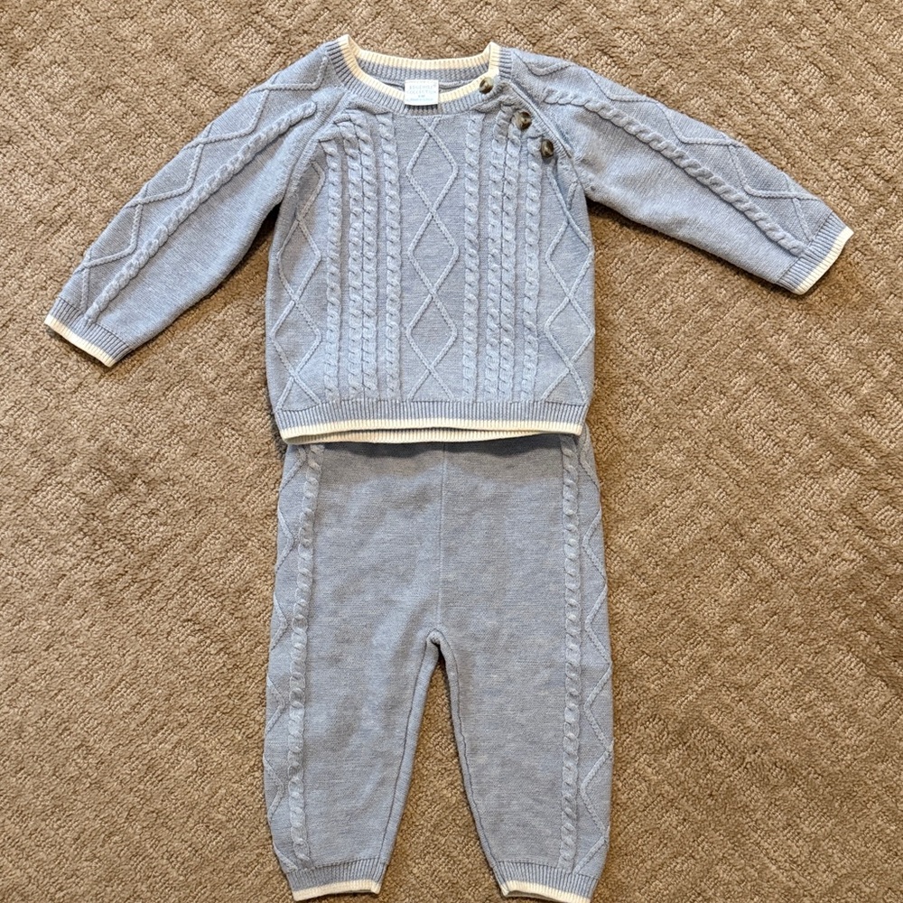 LIKE NEW - Cable Blue Sweater / Legging 9 month baby blue set